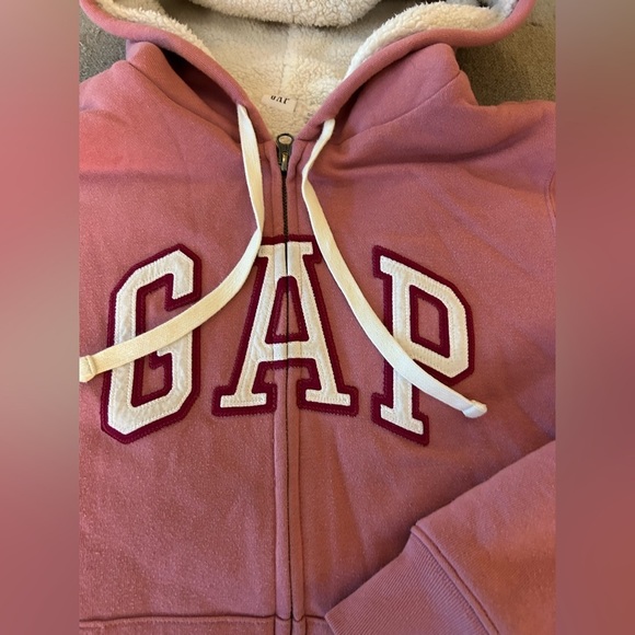 GAP Dusty Rose Hoodie with Cream Sherpa Lining - Picture 2 of 6